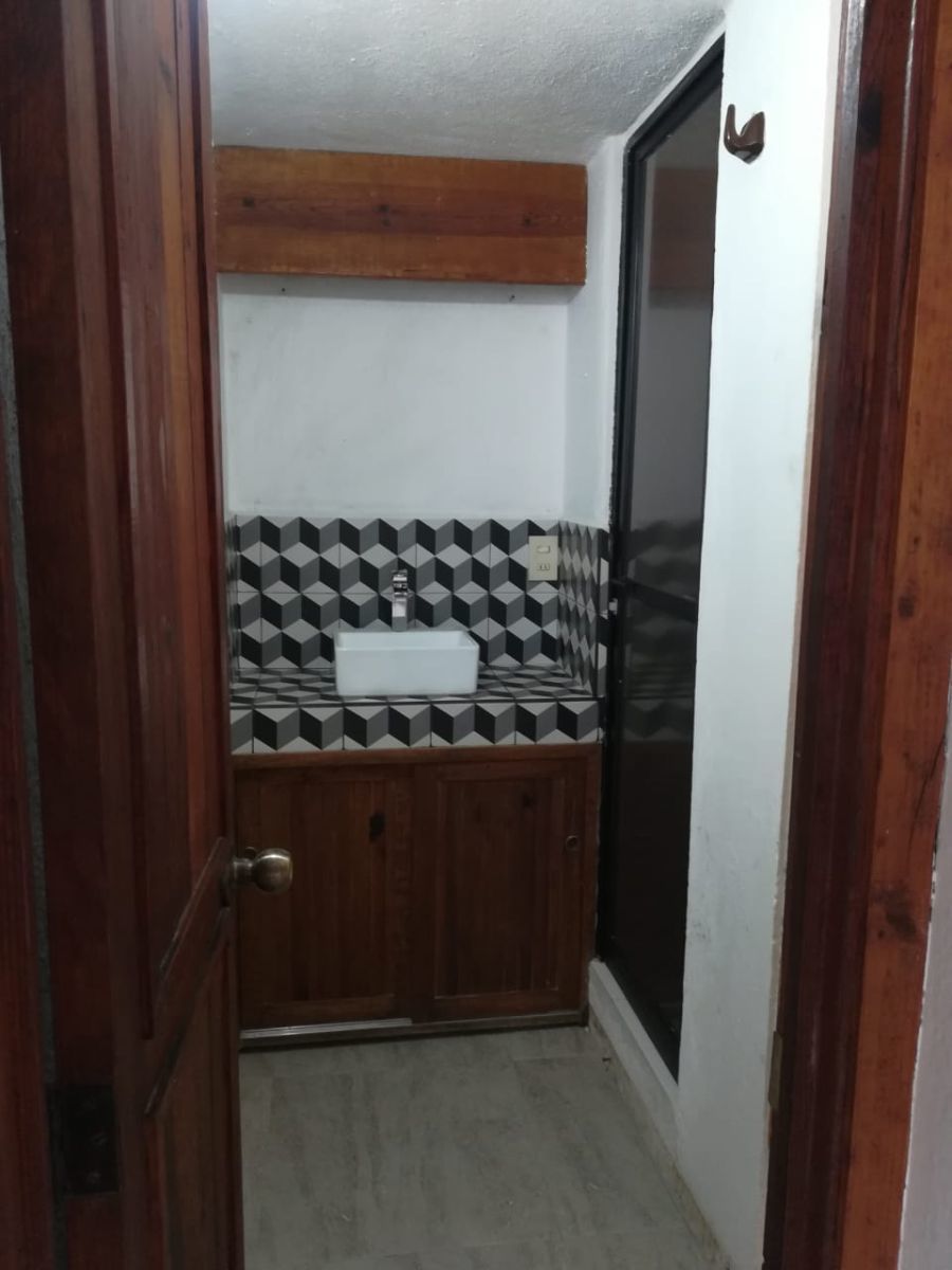 9 de 14: baño secundario