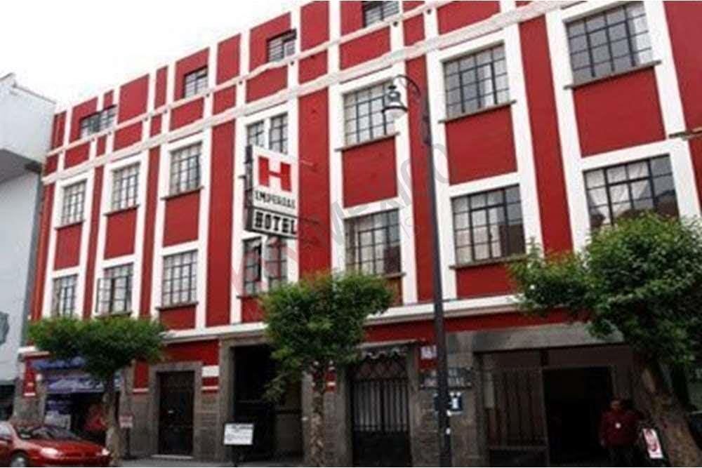 Hotel for Sale in the Historic Center of Puebla, Ideal for Remodeling.