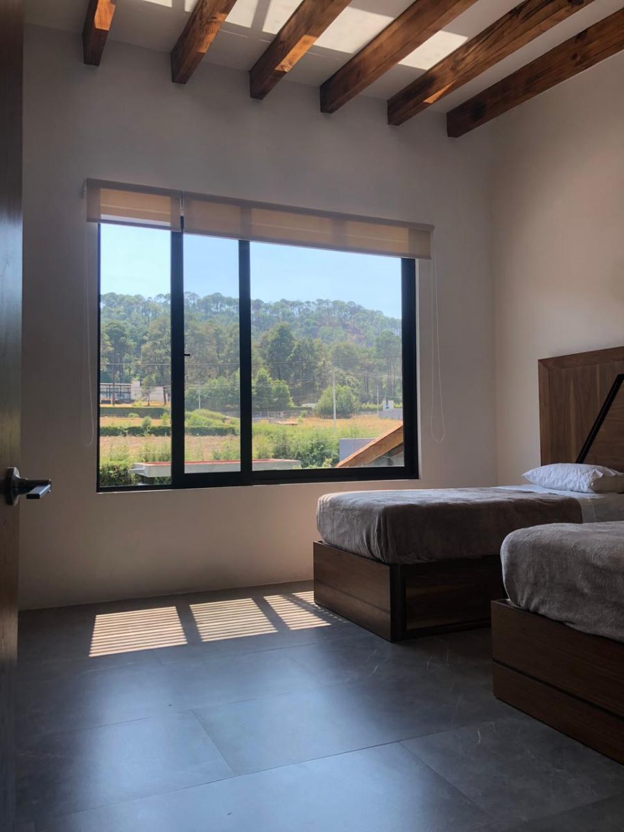 Casa en San Mateo Acatitlán, Valle de Bravo, foto 4 de 26