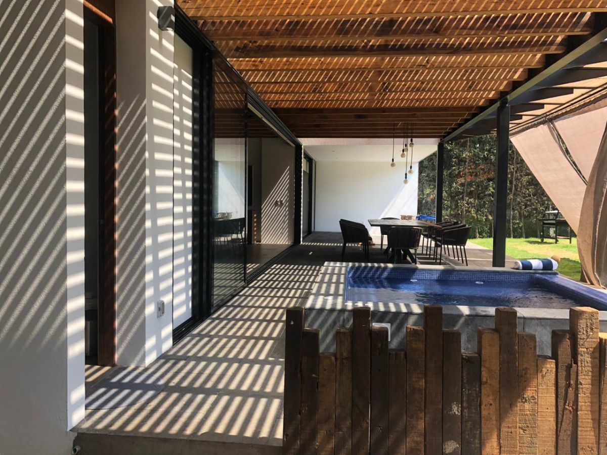 Casa en San Mateo Acatitlán, Valle de Bravo, foto 11 de 26