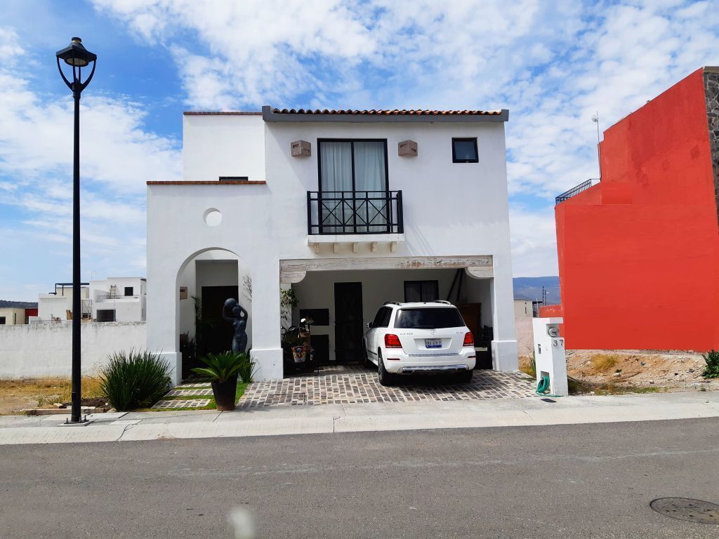 Casa en Residencial Zirándaro & Golf, San Miguel de Allende, Gto.