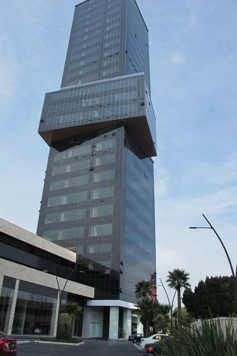 Oficina en renta amueblado Torre Omega Zavaleta Puebla. EasyAviso