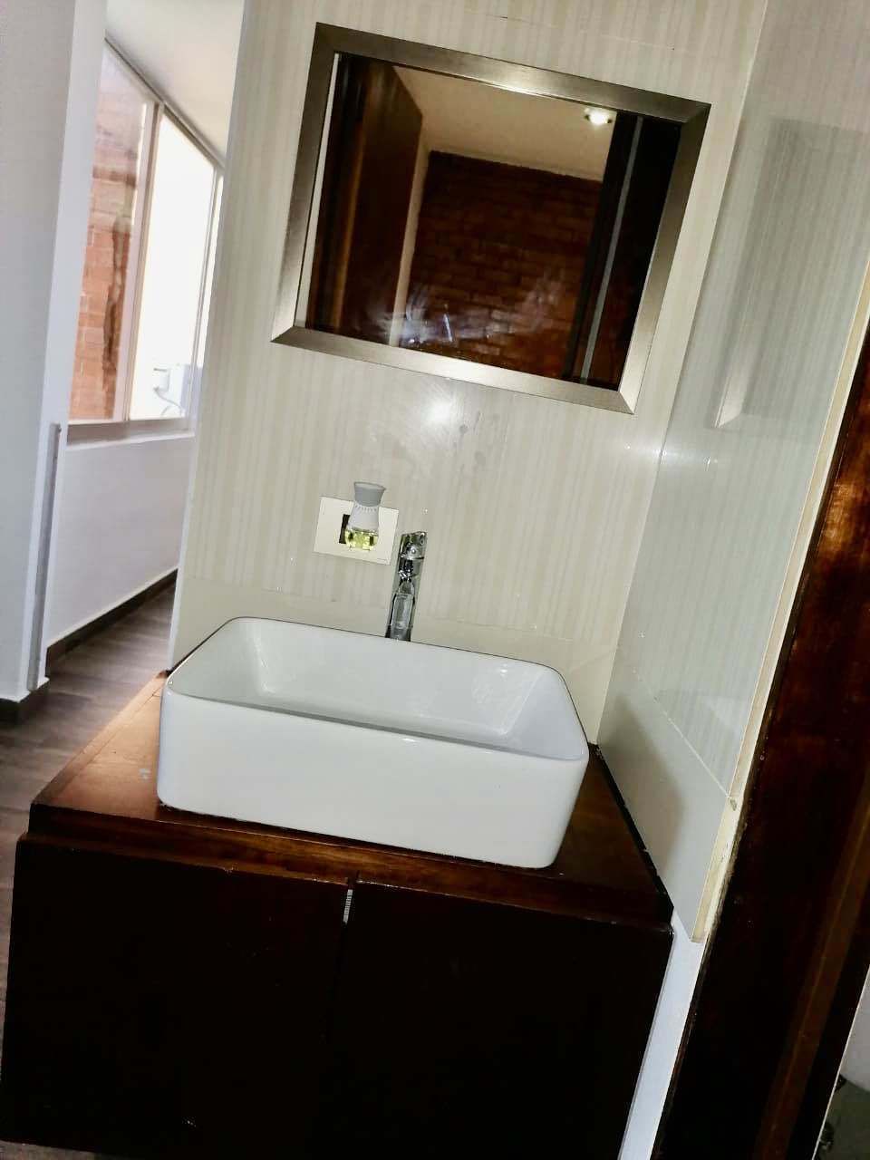 3 de 5: BAÑO COMPLETO