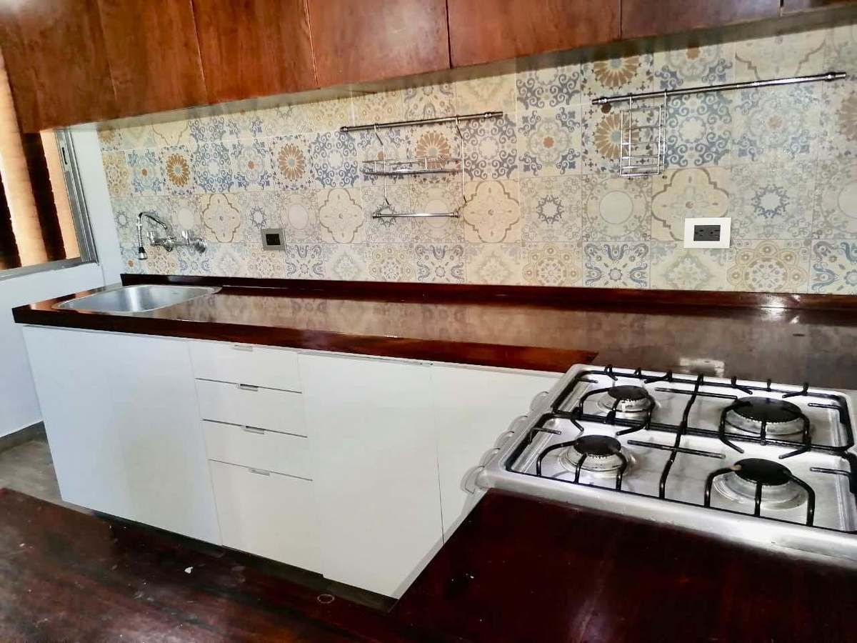 4 de 5: COCINA INTEGRAL