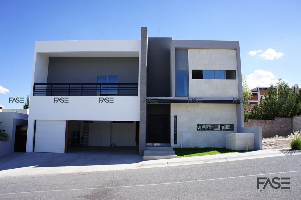 1 de 47: Fachada