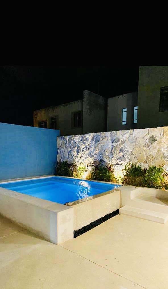 2 de 5: ALBERCA CON TERRAZA