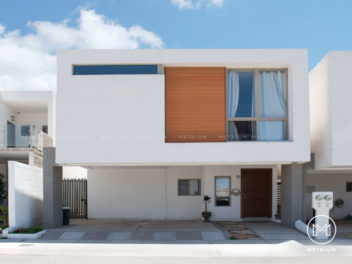 1 de 17: Fachada