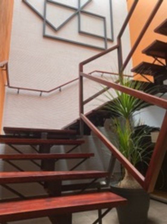 5 de 13: escalera para acceso