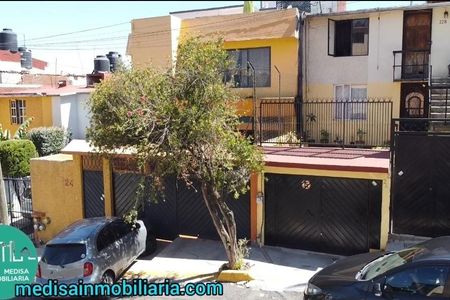 Casa Duplex en Renta en Cumbres del Valle, Edo. Mex.