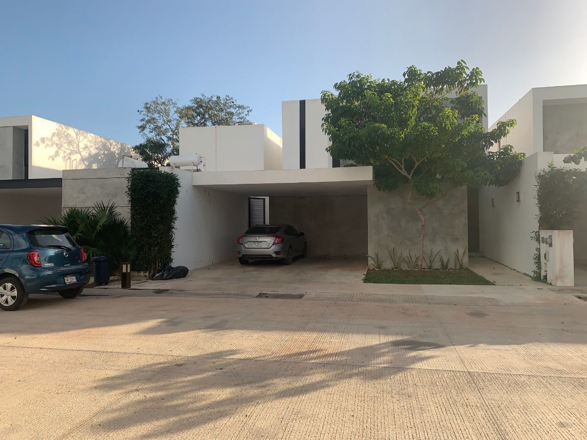 Casa en Venta en San Gabriel Tulipanes, Cholul, Mérida Yucatán.