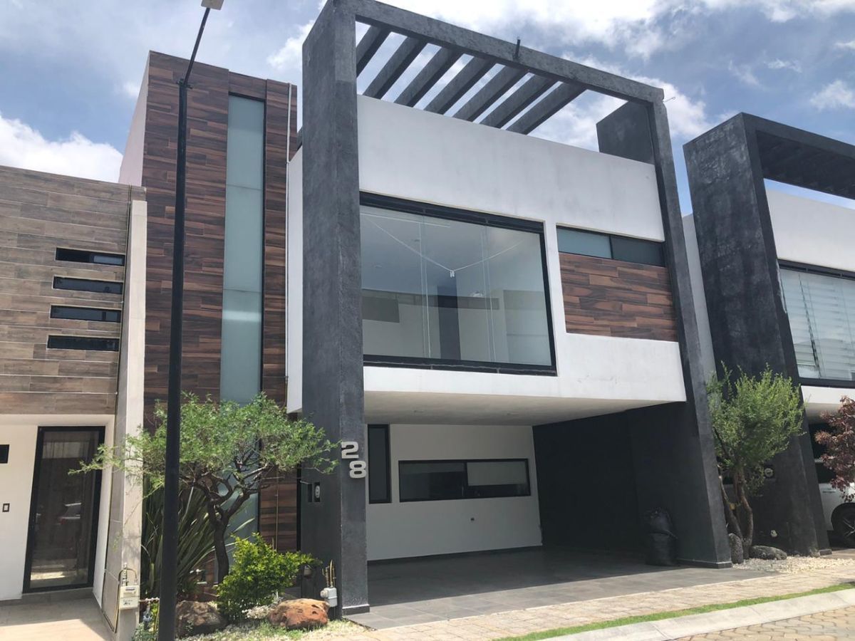 Casa en Renta, 4 recámaras, Parque Baja California, Lomas de Angelópolis, foto 1 de 26