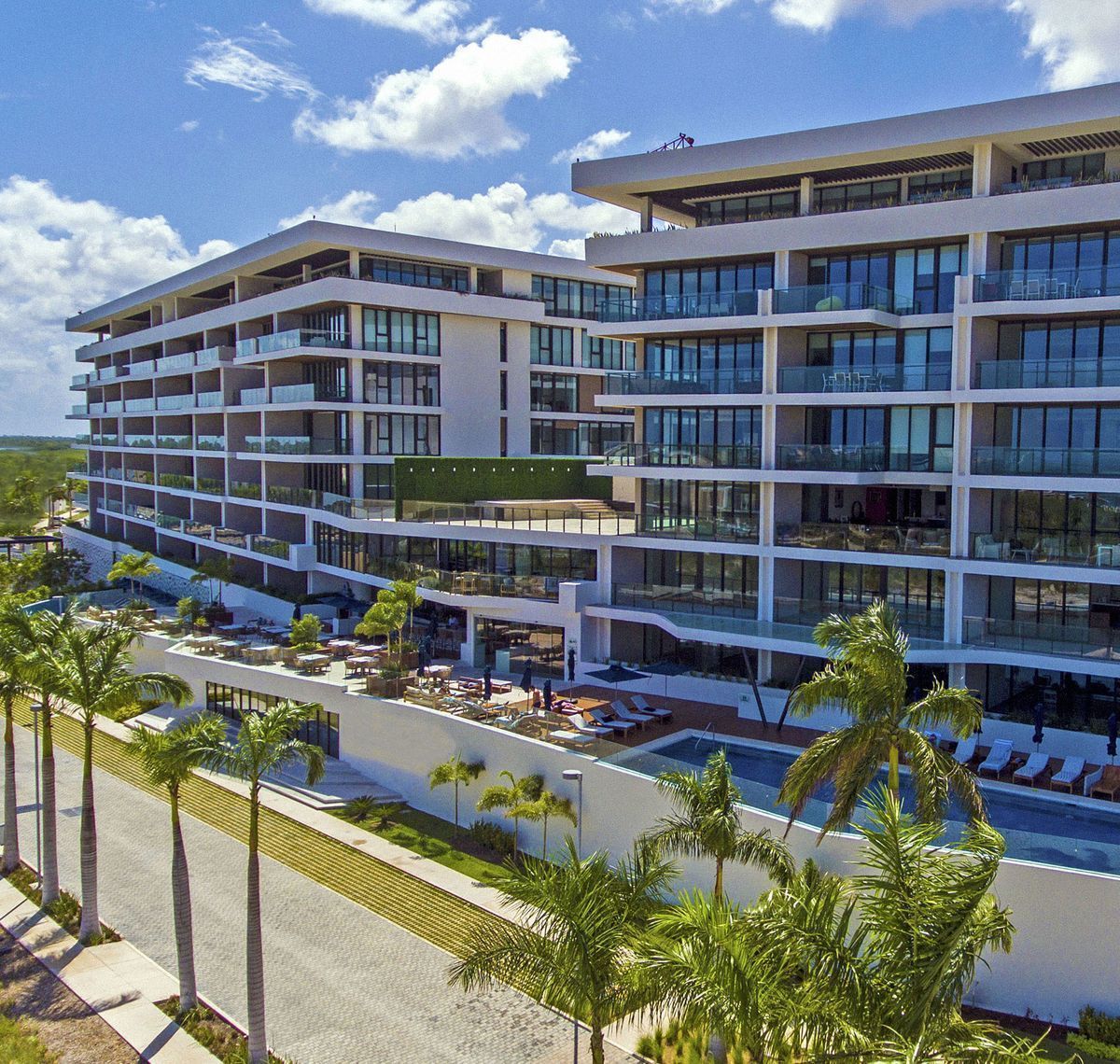 Departamento a la venta en Puerto Cancun con amenidades de lujo