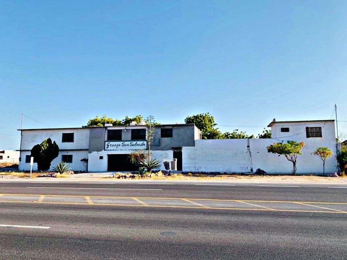 CASA EN VENTA SOBRE CARRETERA EN EL CENTENARIO, B.C.S.
