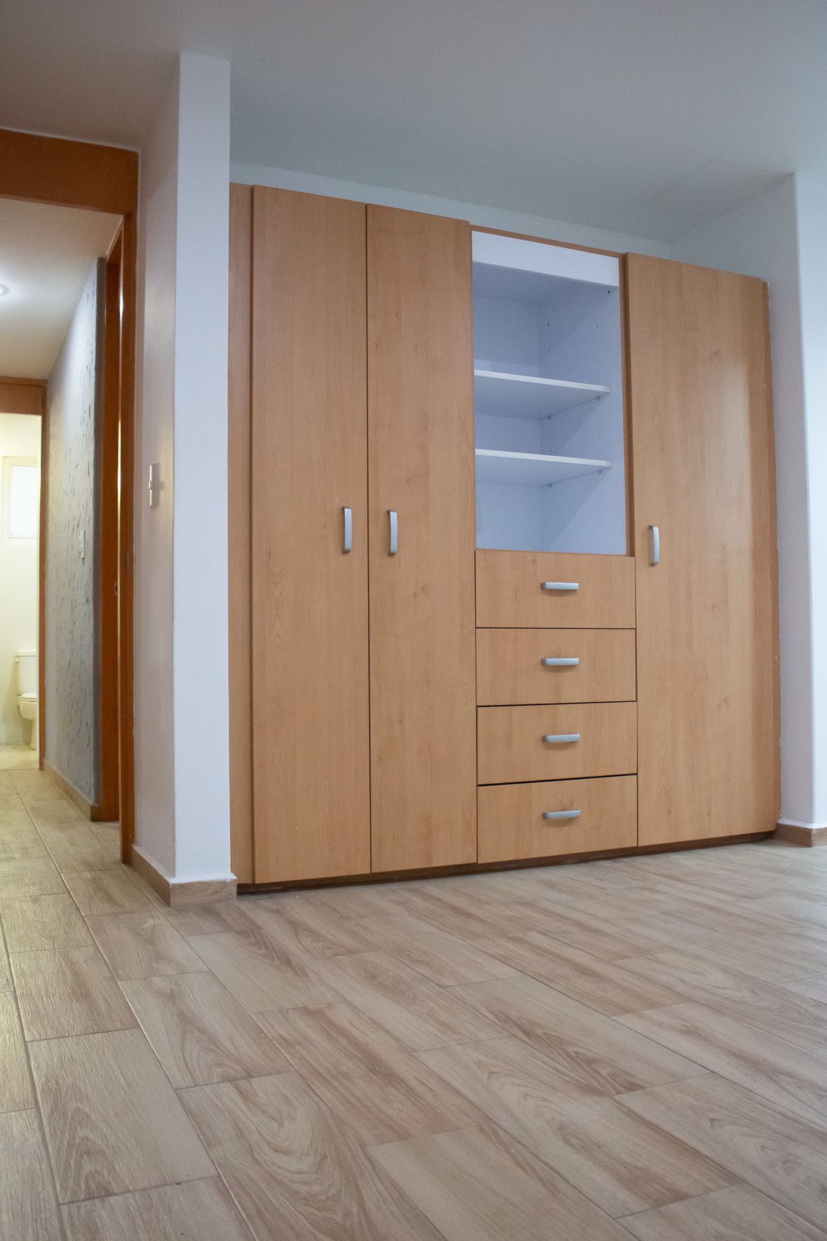 18 of 21: Coset recamara principal