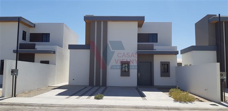 2 de 21: Fachada