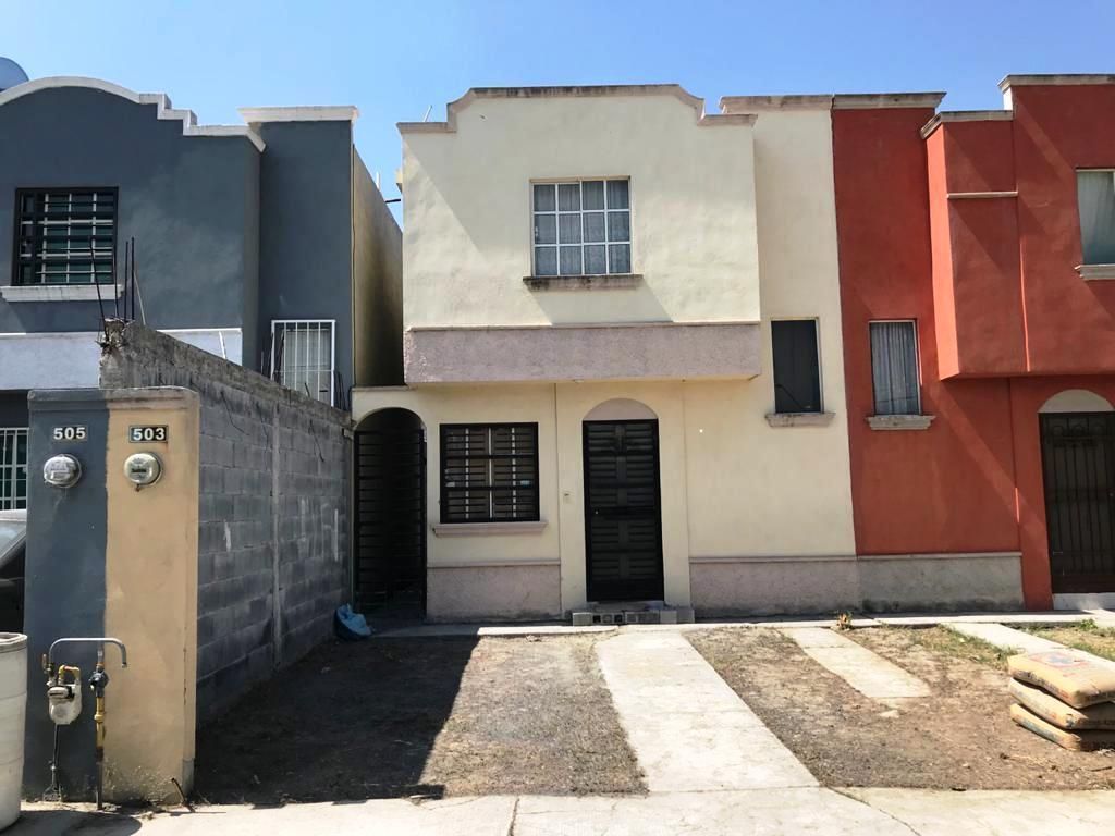 CASA EN VENTA (839) COL. BALCONES DE ZIRANDARO JUAREZ N. L.