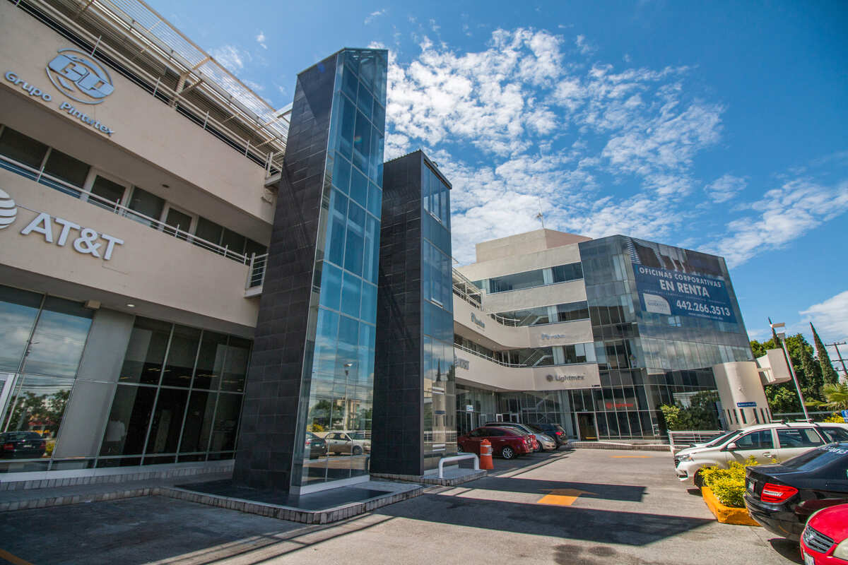 8 de 9: Zona corporativa