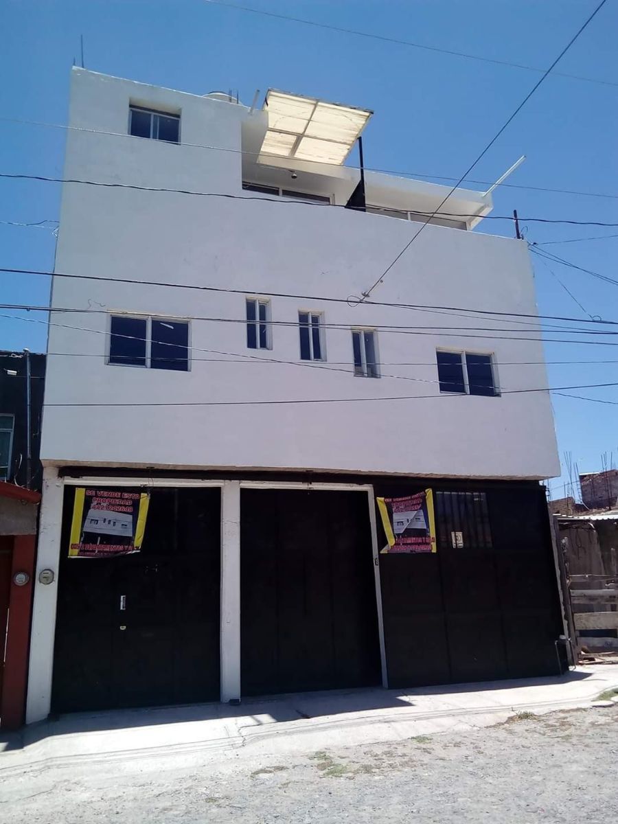 1 de 14: FACHADA