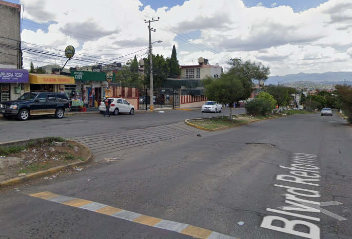 3 de 4: CERCA DE BOULEVARD REFORMA