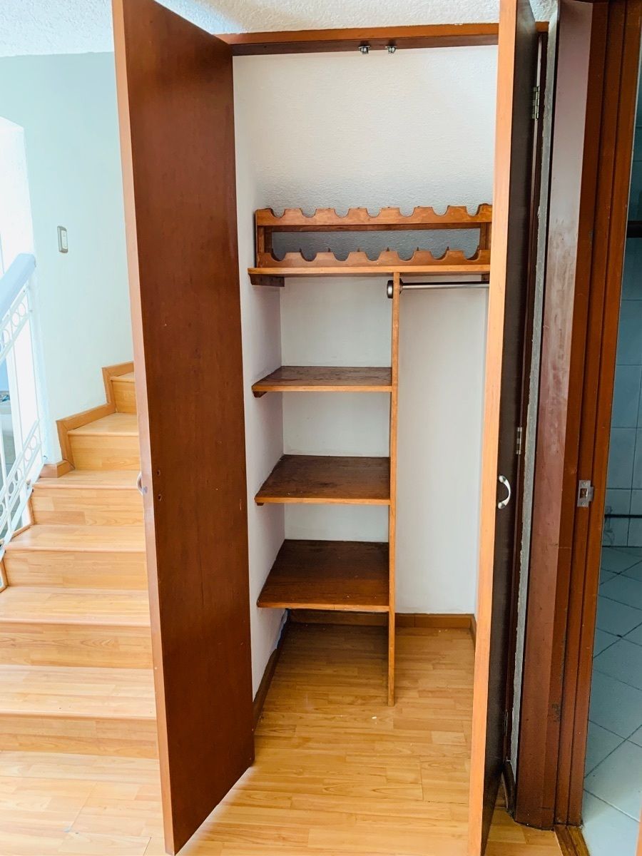 13 de 28: Closet de visitas