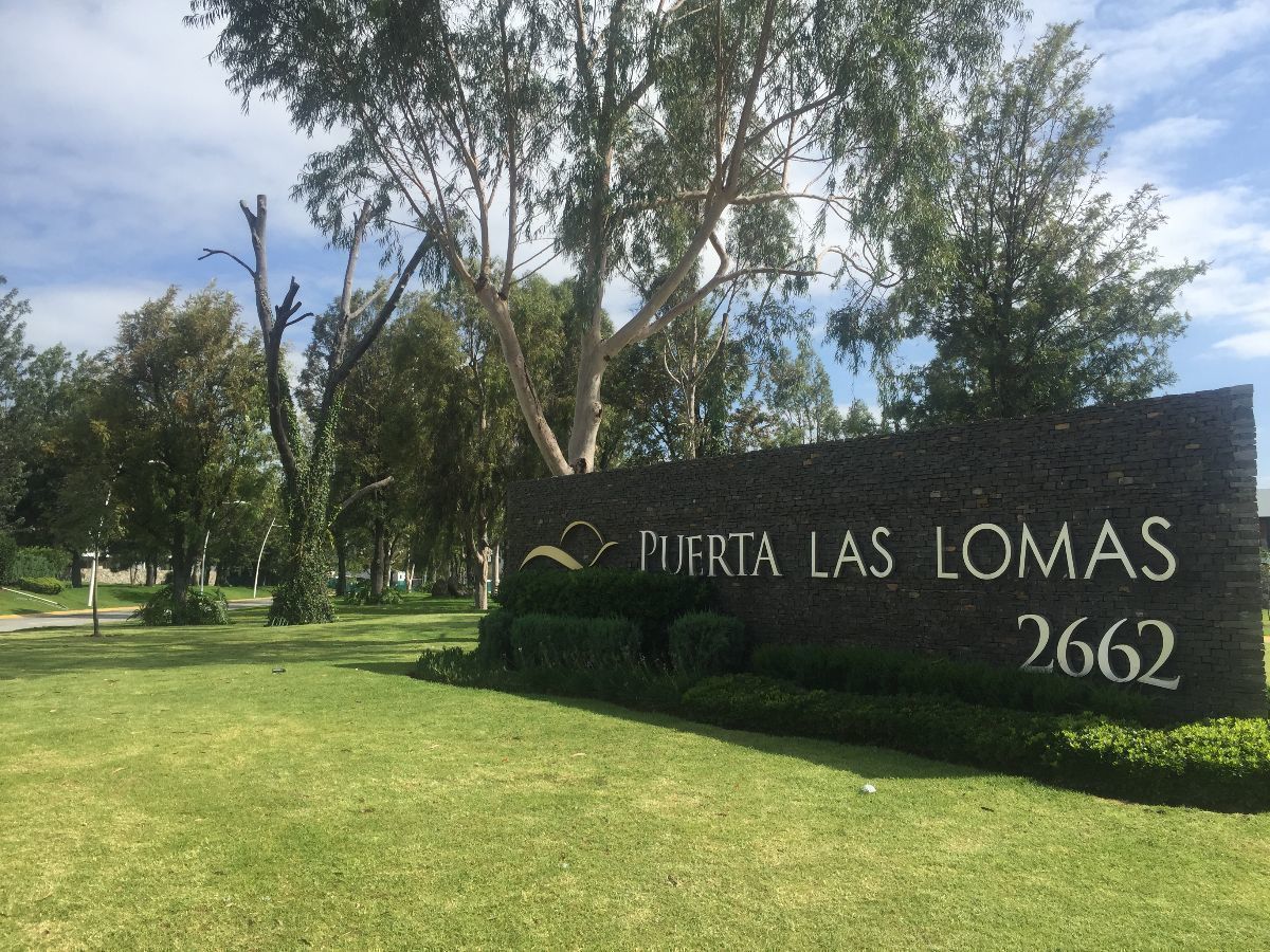 36 of 36: ingreso a Puerta Las Lomas