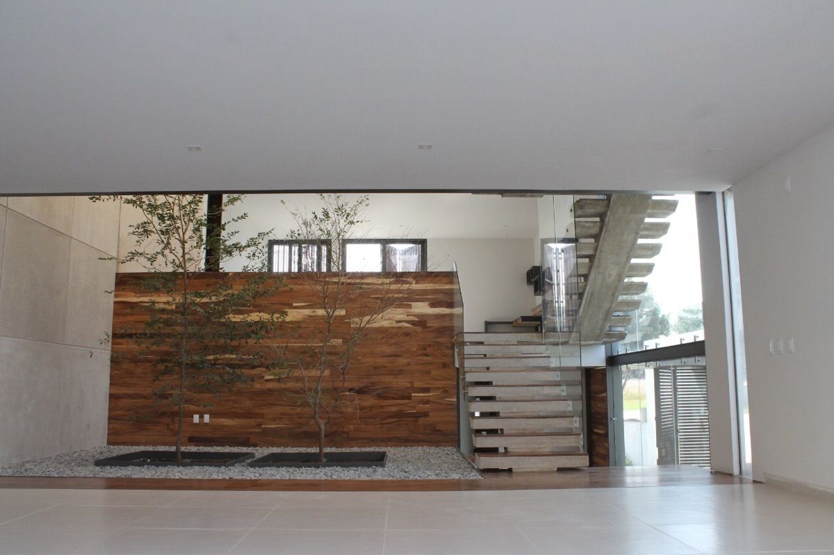 11 de 34: ingreso y recibidor