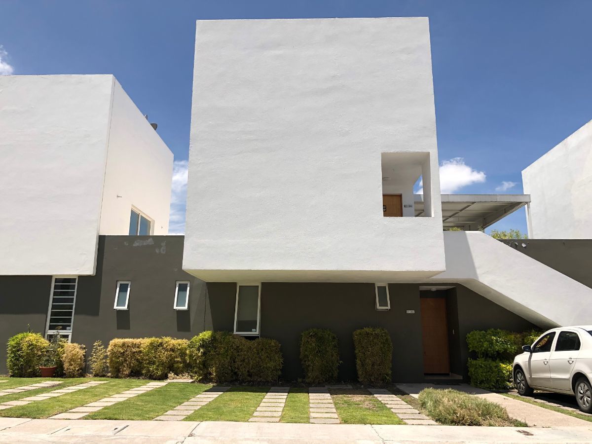 Casa Dúplex en Renta en El Deseo dentro de Fracc El Mirador Residencial Qro  | EasyBroker