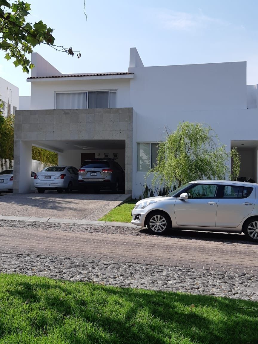 4 de 16: Venta Casa, 453m2,  El Campanario, Querétaro
