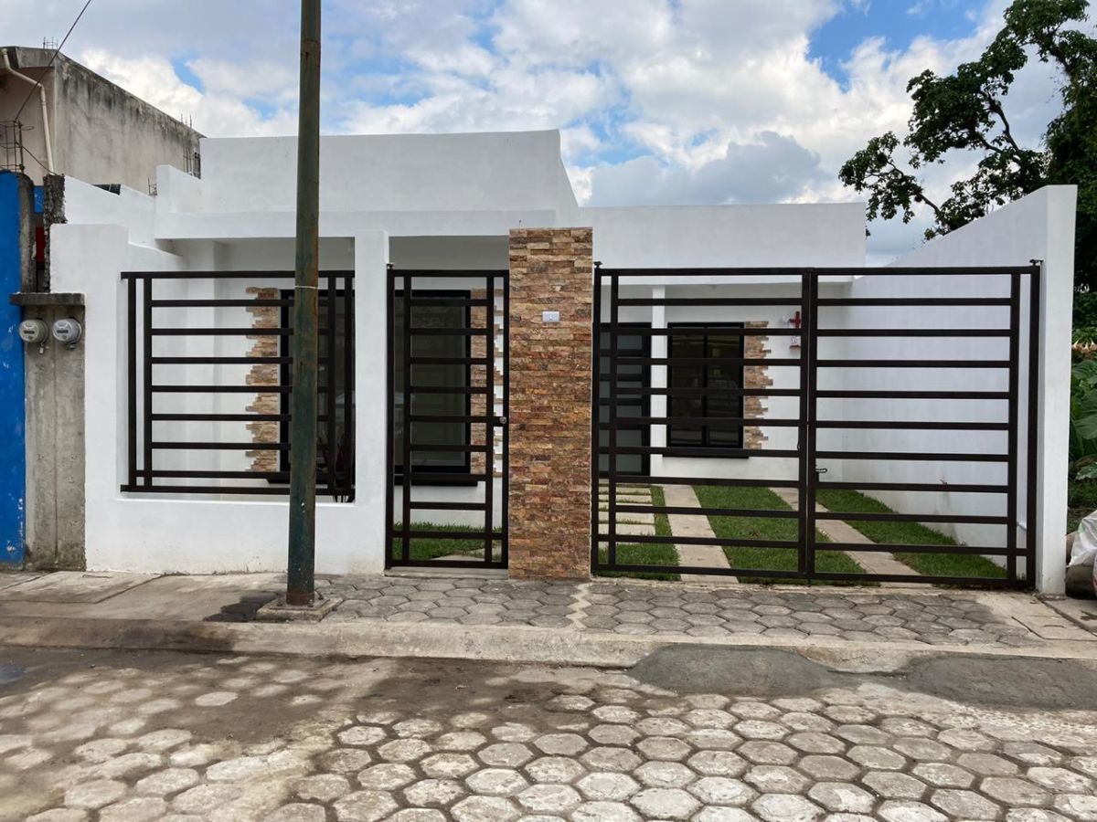 Hermosa casa de un nivel en fraccionamiento de Coatepec, Ver. .C |  EasyBroker