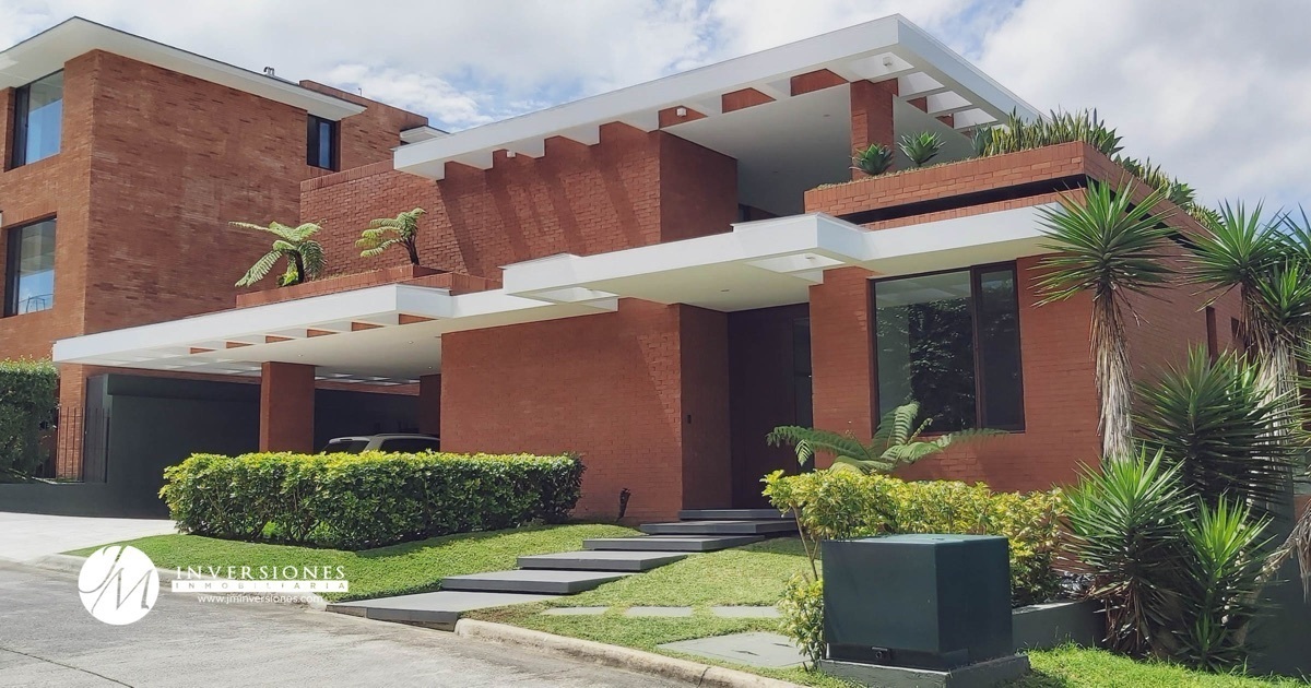 Casa en Venta en Club de Golf San Isidro para estrenar! | EasyBroker