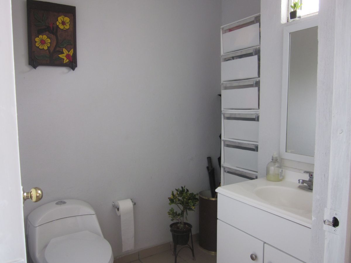 6 de 12: Casa en Venta Valle Real, frente Plaza Candiles Queretaro