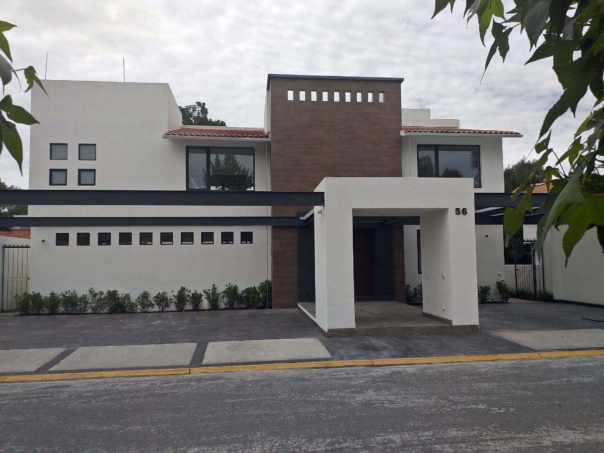 Espectacular Casa Nueva en Metepec - En Venta