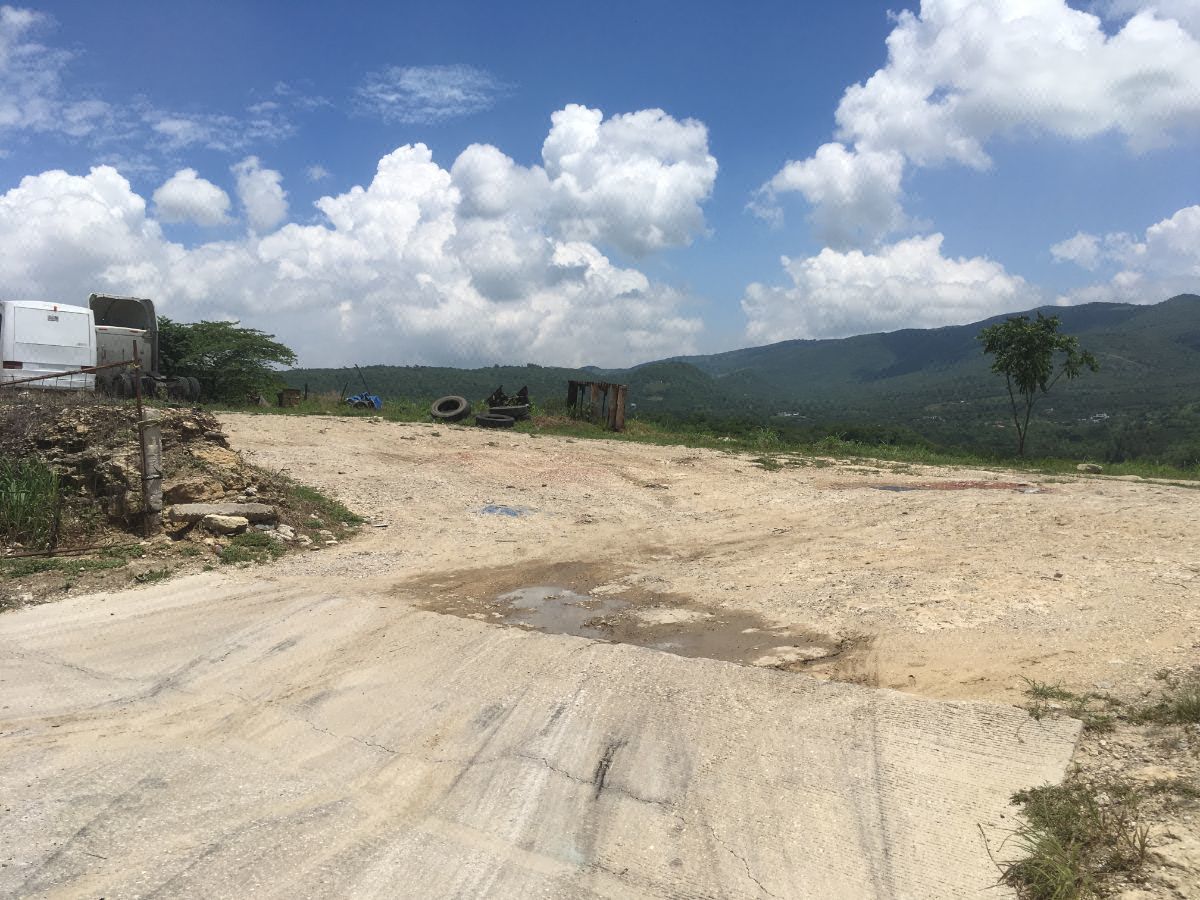 Terreno comercial en venta "La Suerte"