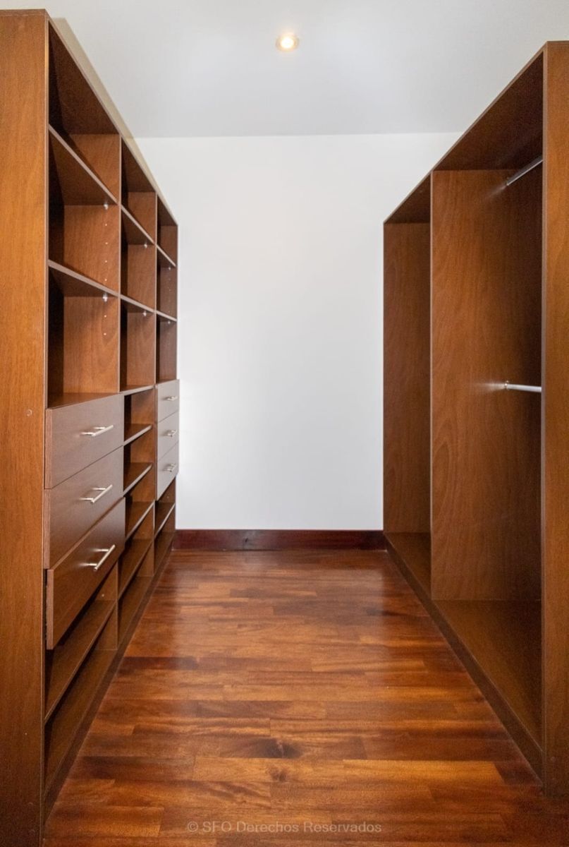 6 de 10: Walk-in closet