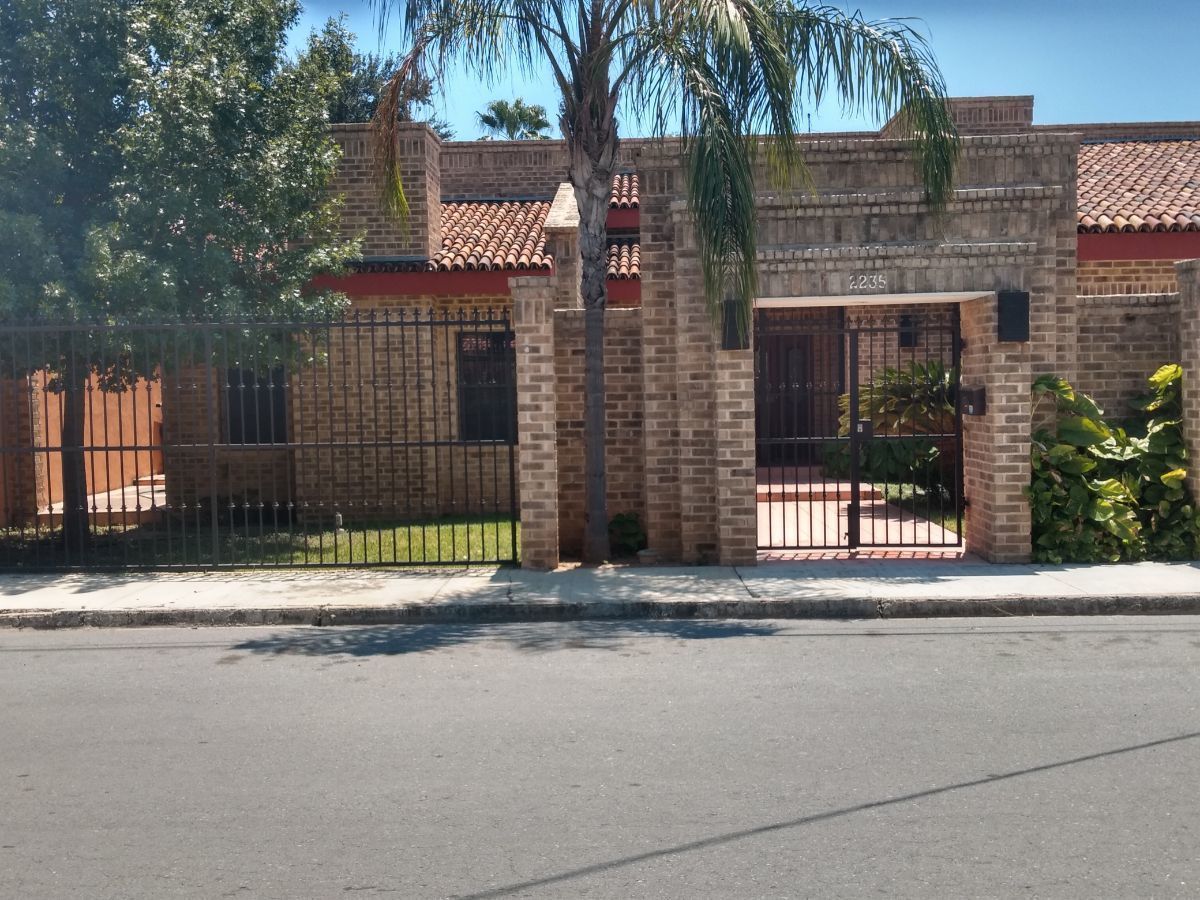 SE VENDE PRECIOSA CASA EN LA COLONIA MADERO NUEVO LAREDO TAMAULIPAS |  EasyBroker