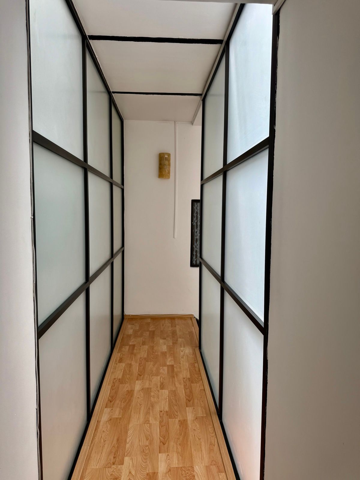 18 de 38: Pasillo que da a recamaras