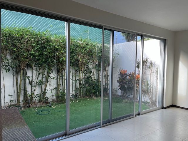 13 de 32: jardín con bambú