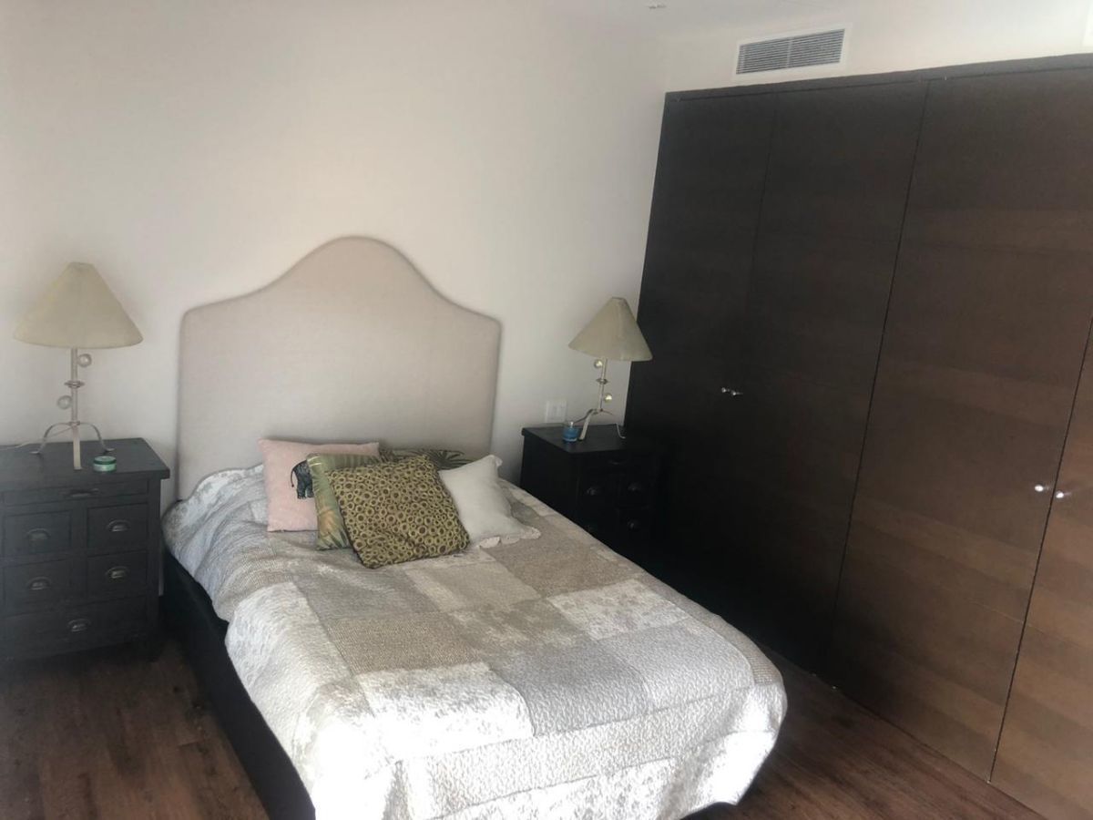 6 de 19: AMPLIA RECAMARA