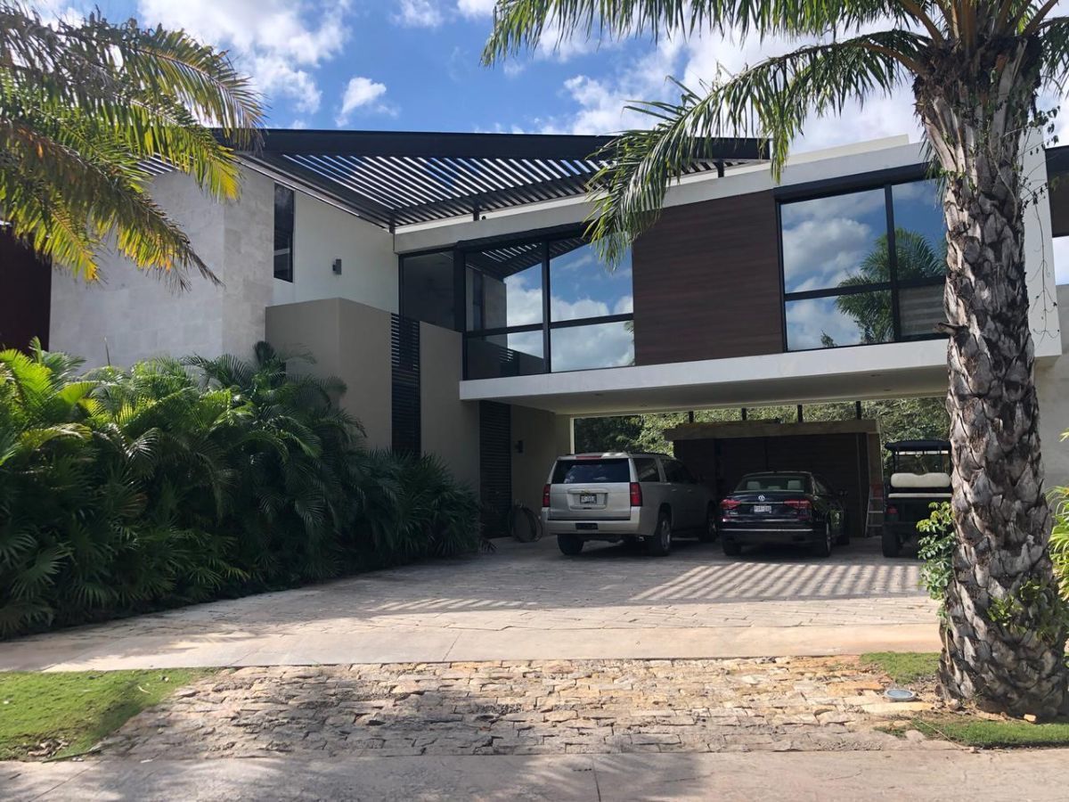 Casa en renta y venta en el Yucatan Country Club