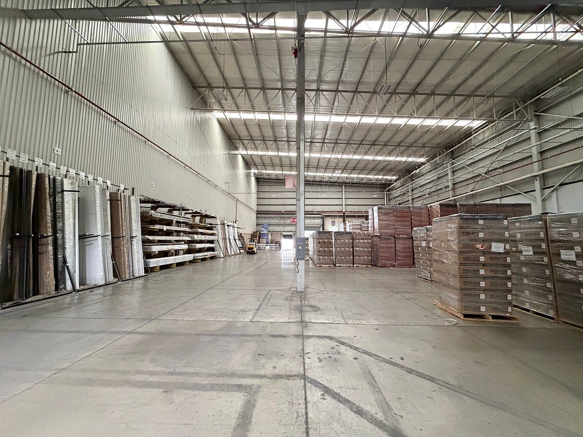 Galpão industrial em Ferrocarril, Guadalajara, foto 13 de 14