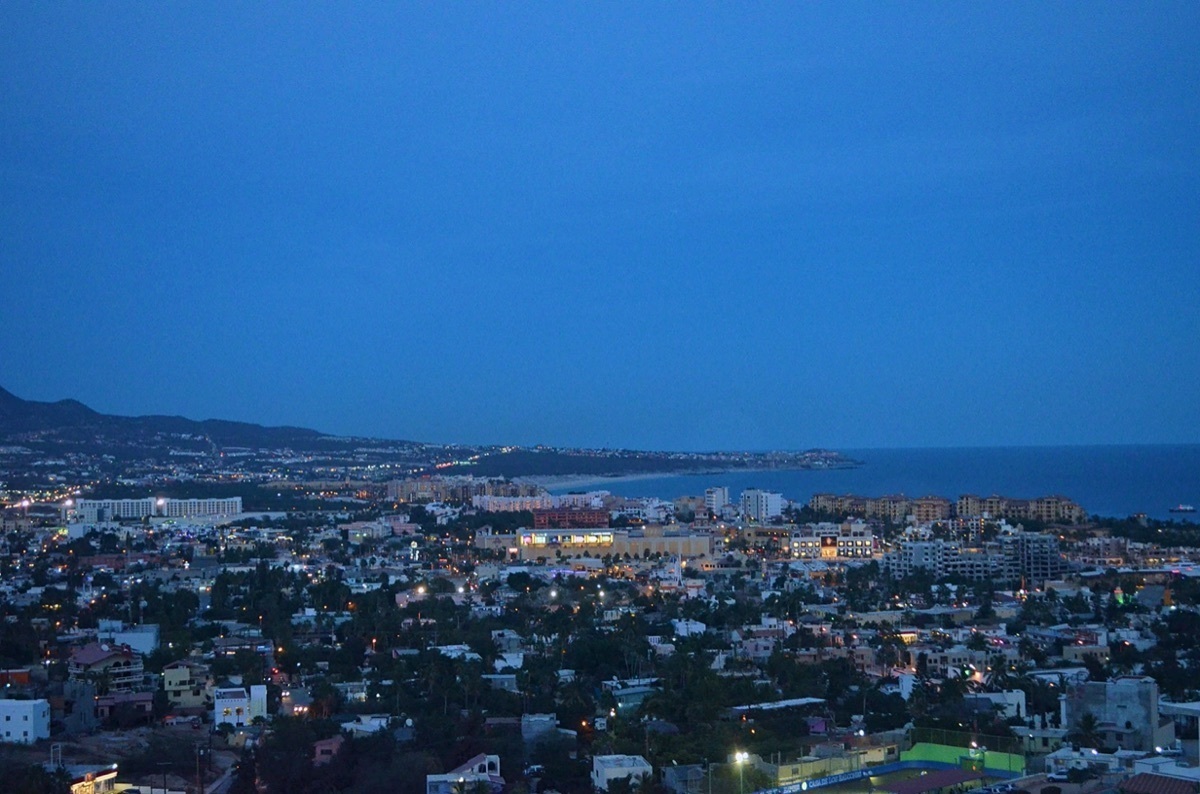 8 de 42: Night Terrace View