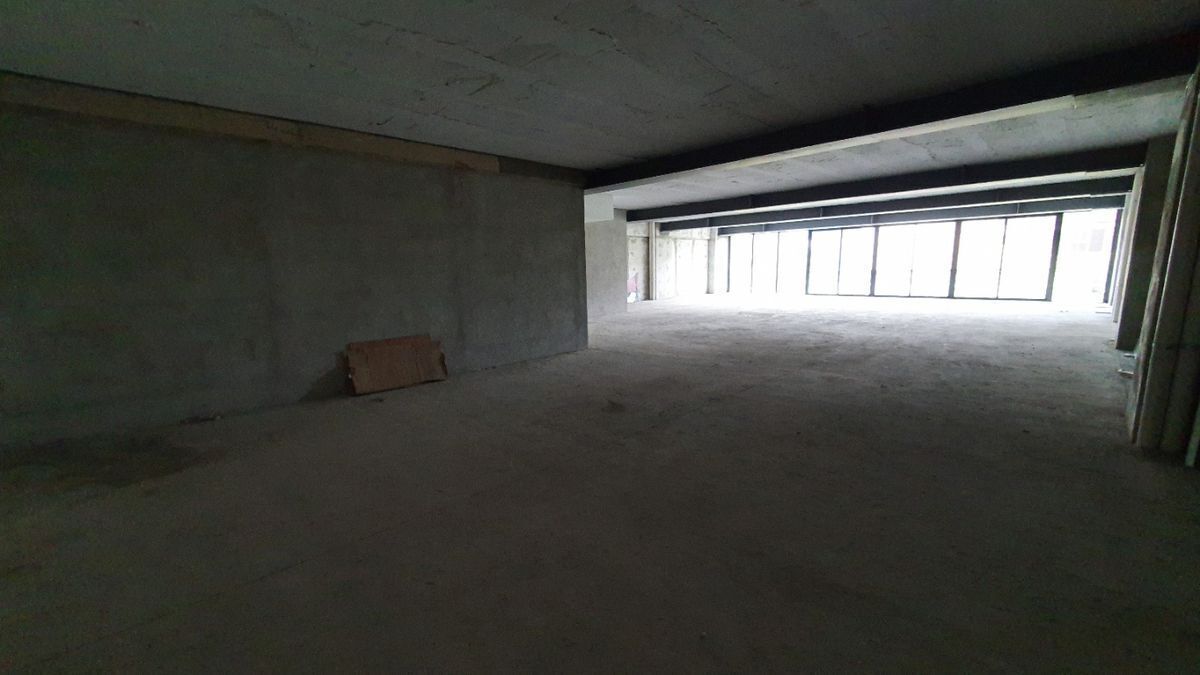 4 de 8: espacio de 165m2