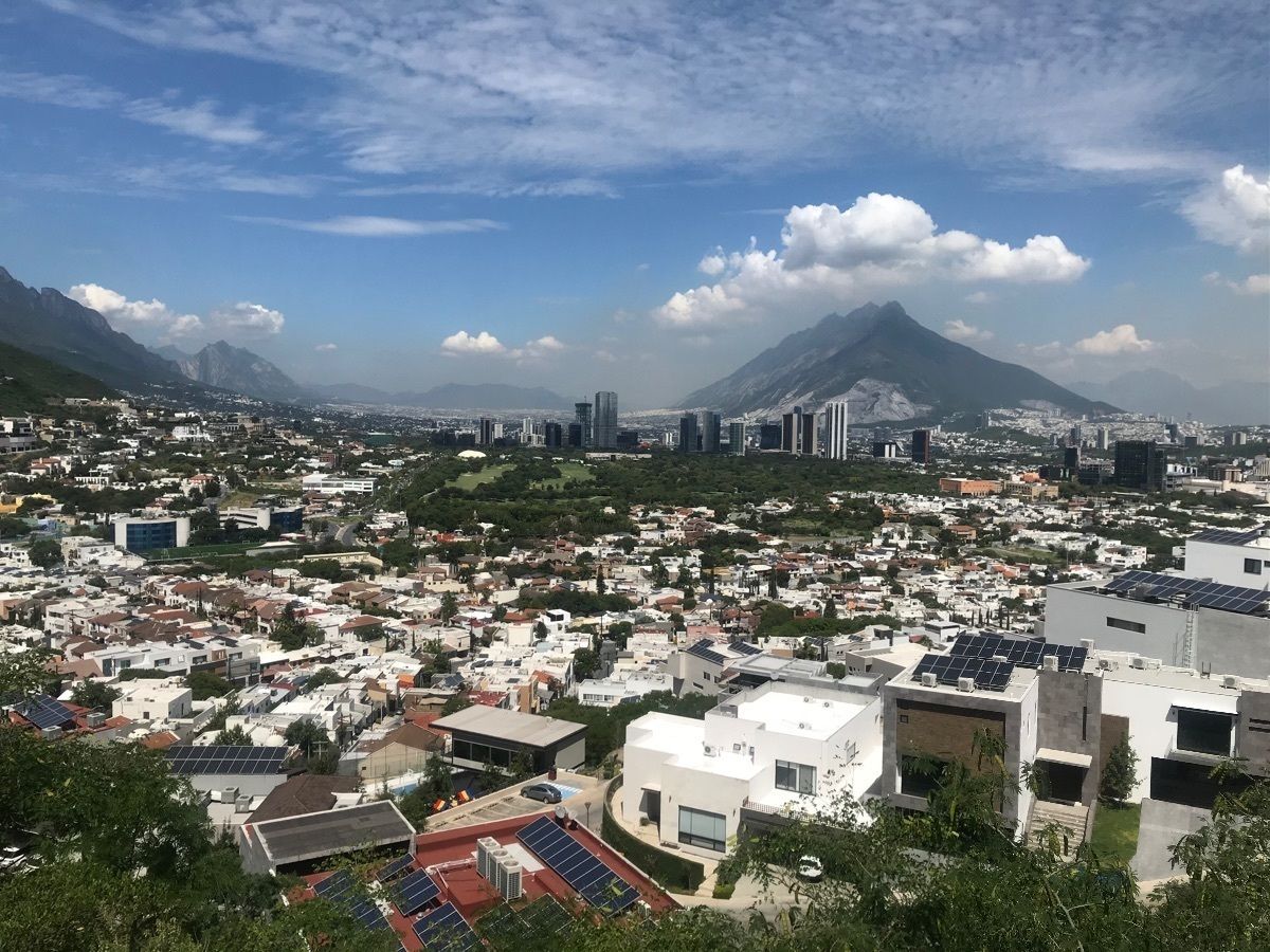3 de 5: Vista al cerro de las Mitras 