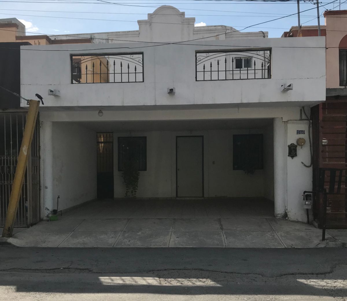 1 de 20: FACHADA
