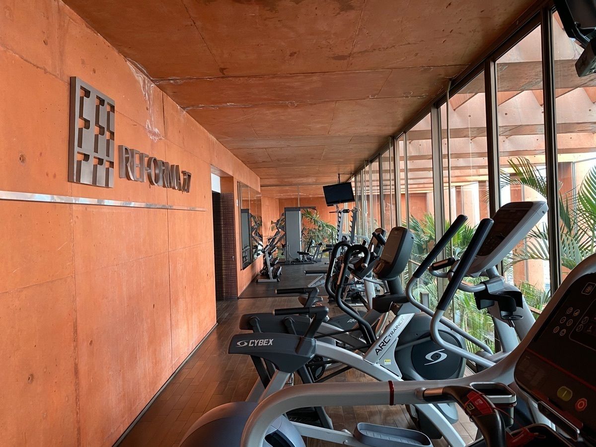 Gimnasio. Piso 25
