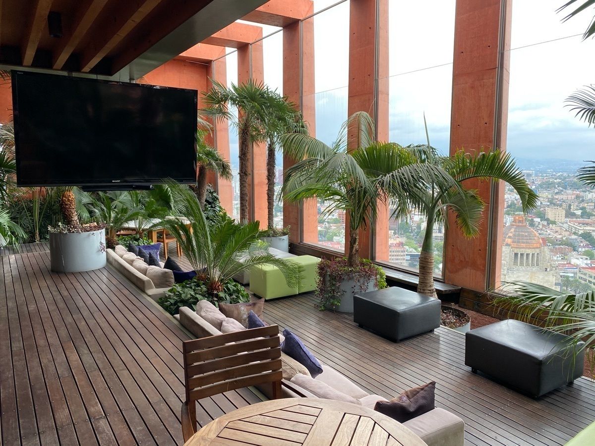 Cafetería y Salas lounge