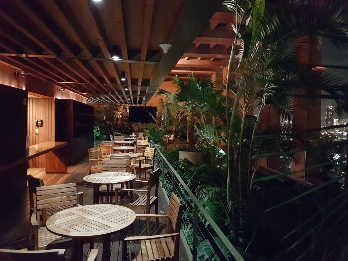 Cafetería. Piso 25.