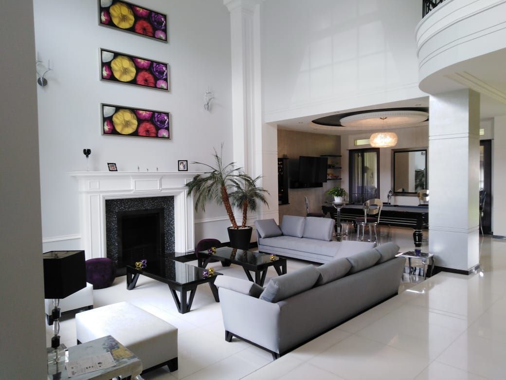 2 de 24: Sala Principal