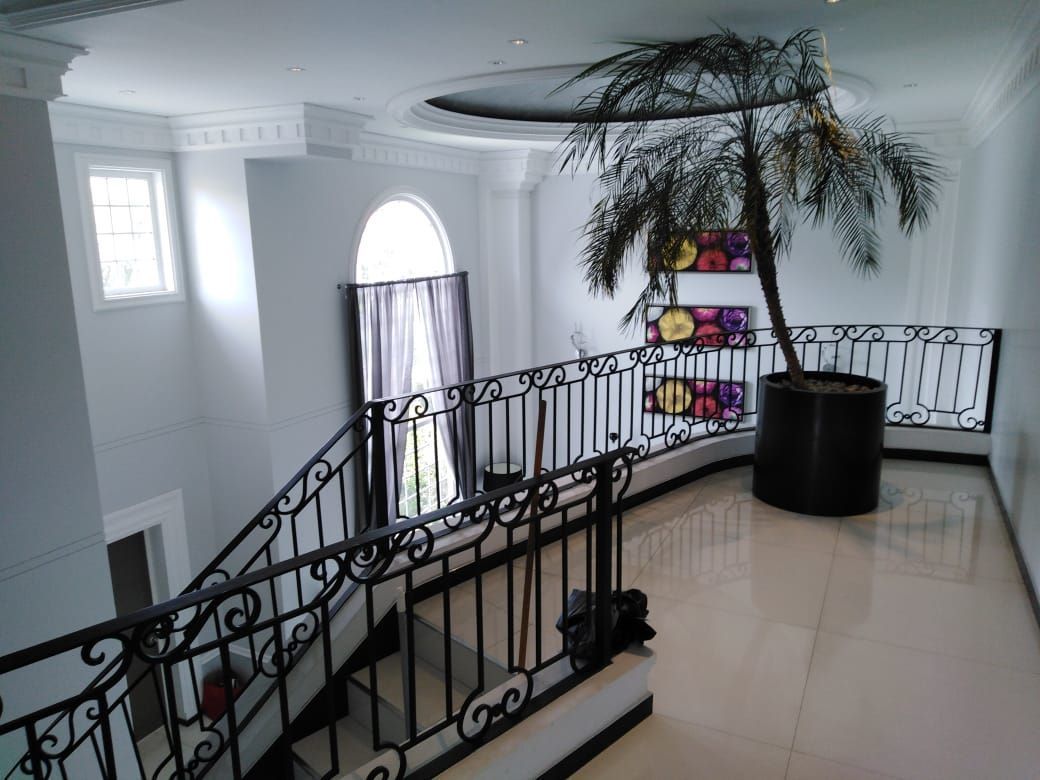 9 de 24: Escalera Planta Alta