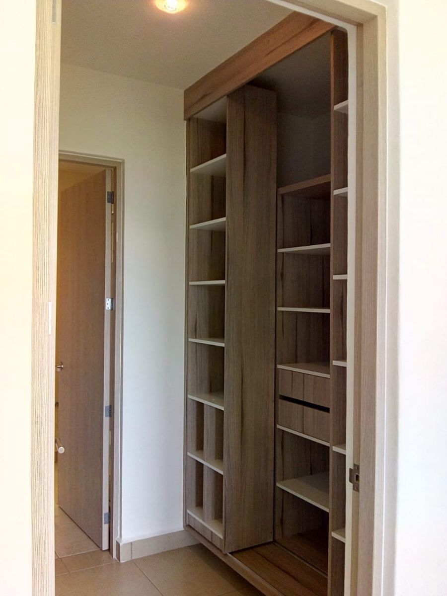 8 de 21: Closet recamara principal